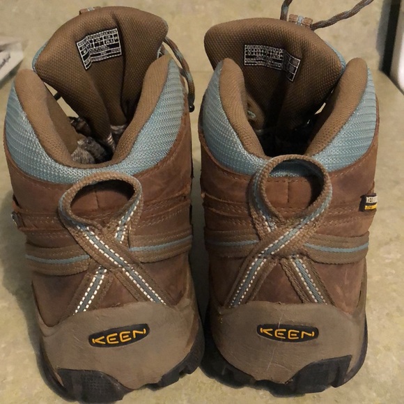 Keen Targhee II Mid Waterproof Hiking Boots - Picture 2 of 7